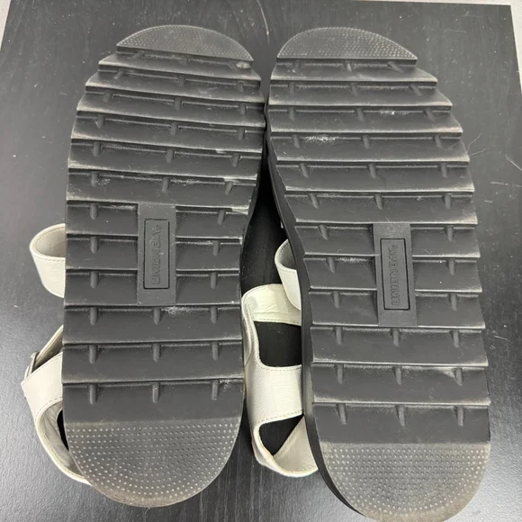 Unionbay Dulce Sandal Women 9.5 White Black Strappy Faux Leather Platform Casual - Picture 9 of 12